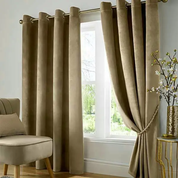 Draperie Yumos 5, simplă, uni, catifea, crem